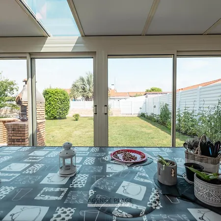 Maison 3 Aux Sables-d'olonne Avec Jardin Clos, Veranda Et Proche Commerces Et Plages. - Fr-1-197-576 * Les Sables-d'Olonne